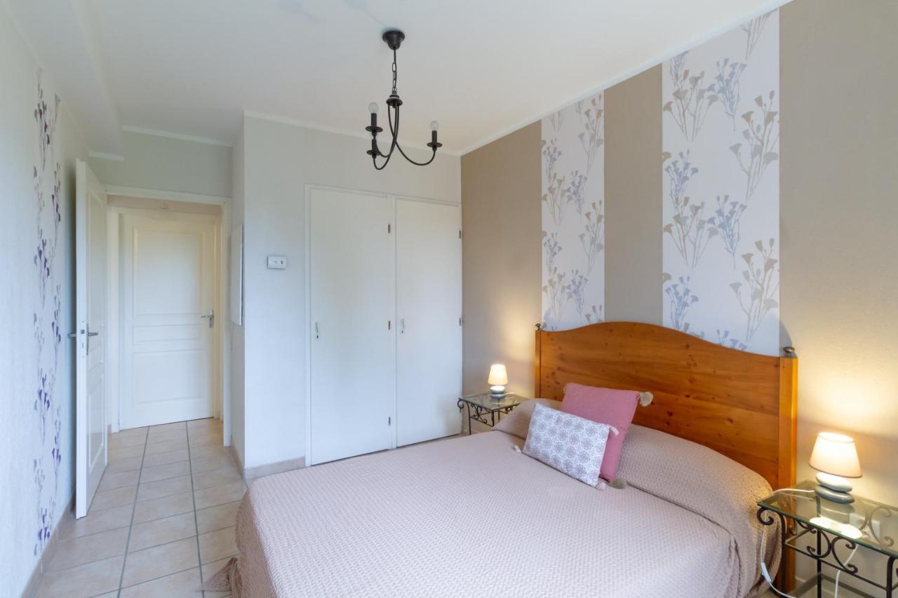 La Sarlaterra - Appt Avec Piscine Partagee Apartment Bagian luar foto