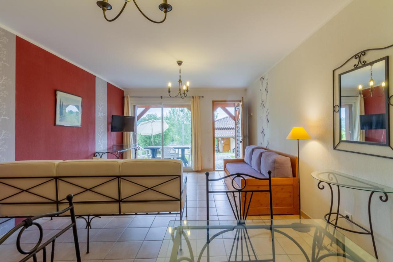 La Sarlaterra - Appt Avec Piscine Partagee Apartment Bagian luar foto